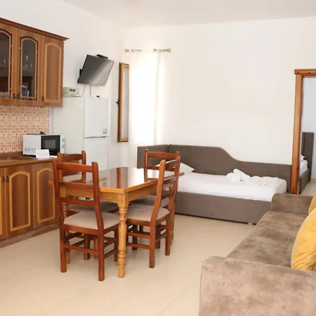 Velipoje Apartment Celaj Apartmán