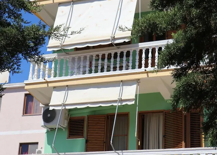 Celaj Apartament Velipojë